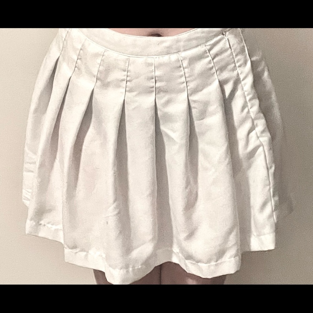 Womens Large Tennis Skirt with side button and zipper